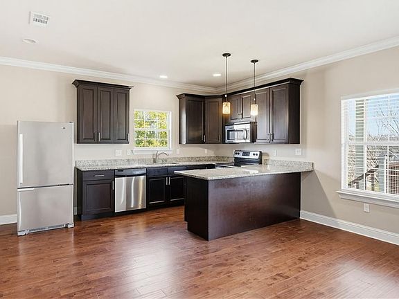5th image of 5746-48 Cameron Blvd