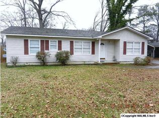 2212 11th St SE, Decatur, AL 35601