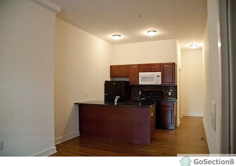 1st image of 6042 Market St #3