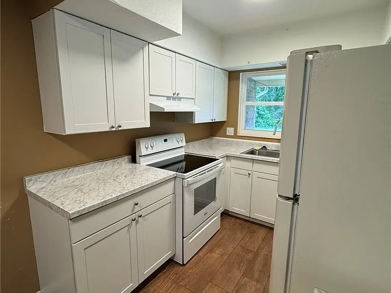 722 Sherwood Ave — Photo 6