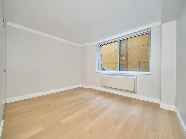 160 Riverside Blvd #3N — Photo 10