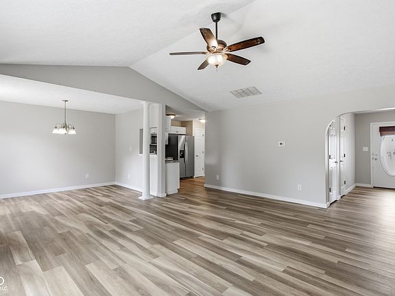 3rd image of 13192 Ashview Dr