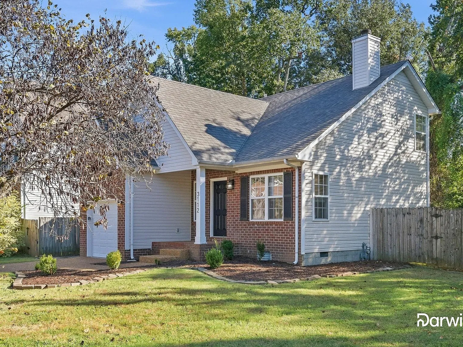 3 bed, 2.0 bath, 1240 sqft, $2,530 — Photo 2