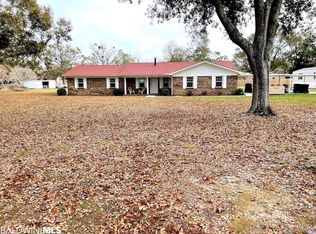 10202 Longview Dr W, Foley, AL 36535