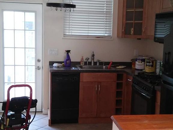3rd image of 2521 S Sartain St