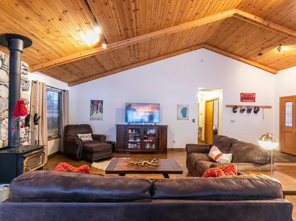 14649 Copenhagen Dr, Truckee, CA 96161