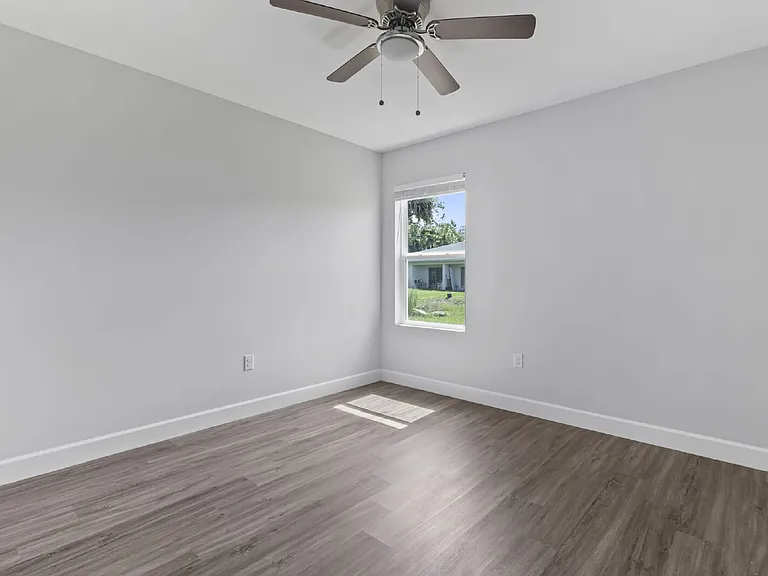 2224 Hilton St — Photo 14