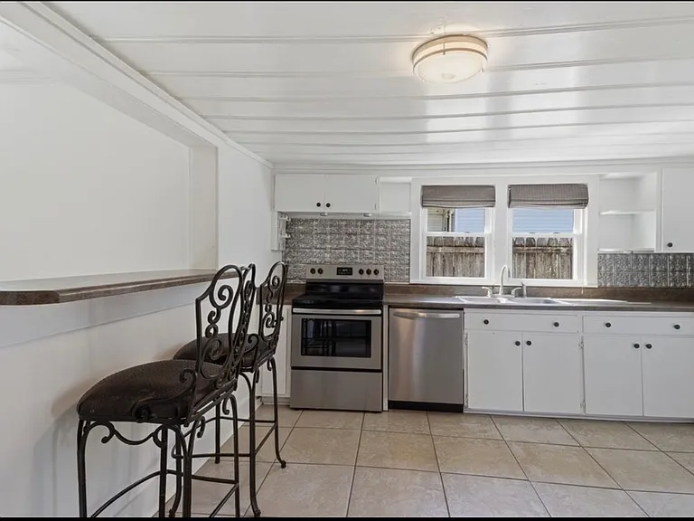 1164 Brookwood Ave — Photo 6