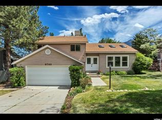 9743 S Candlewood Dr, Sandy, UT 84092