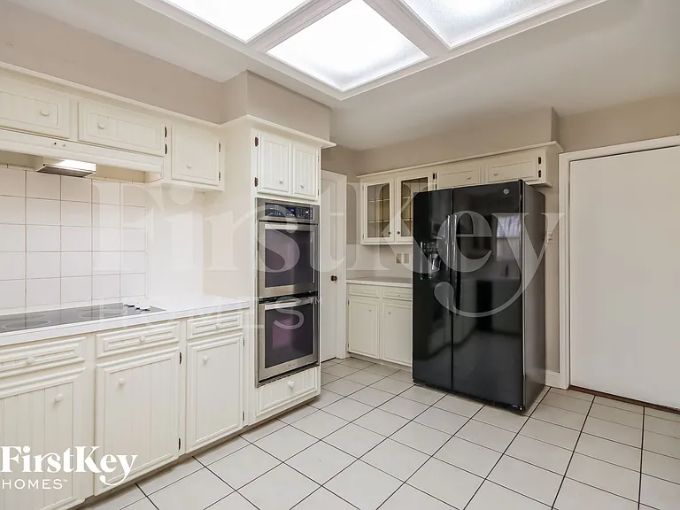 461 Stephen F Austin Dr — Photo 6