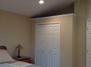 735 N Conklin Rd, Lake Orion, MI 48362