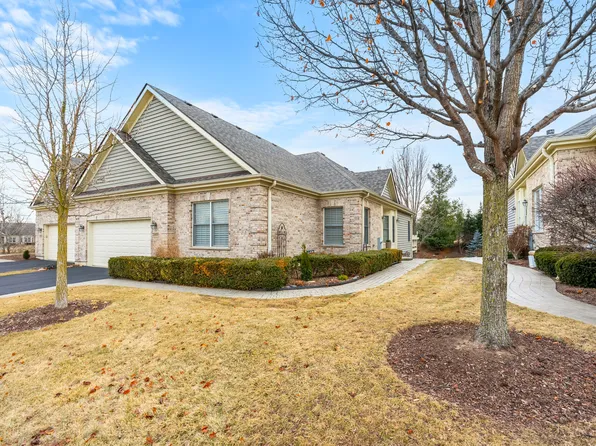 2009 Mallard Ln, Woodstock, IL 60098