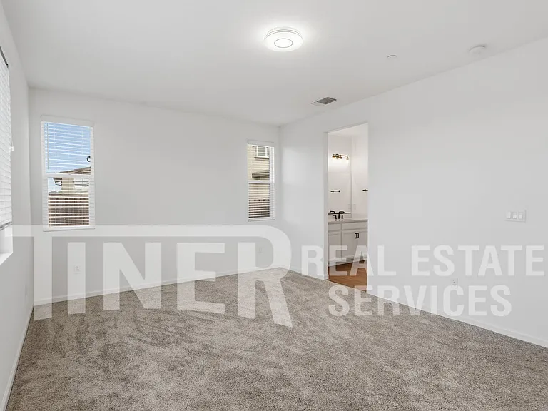 8112 Joecy Way — Photo 14
