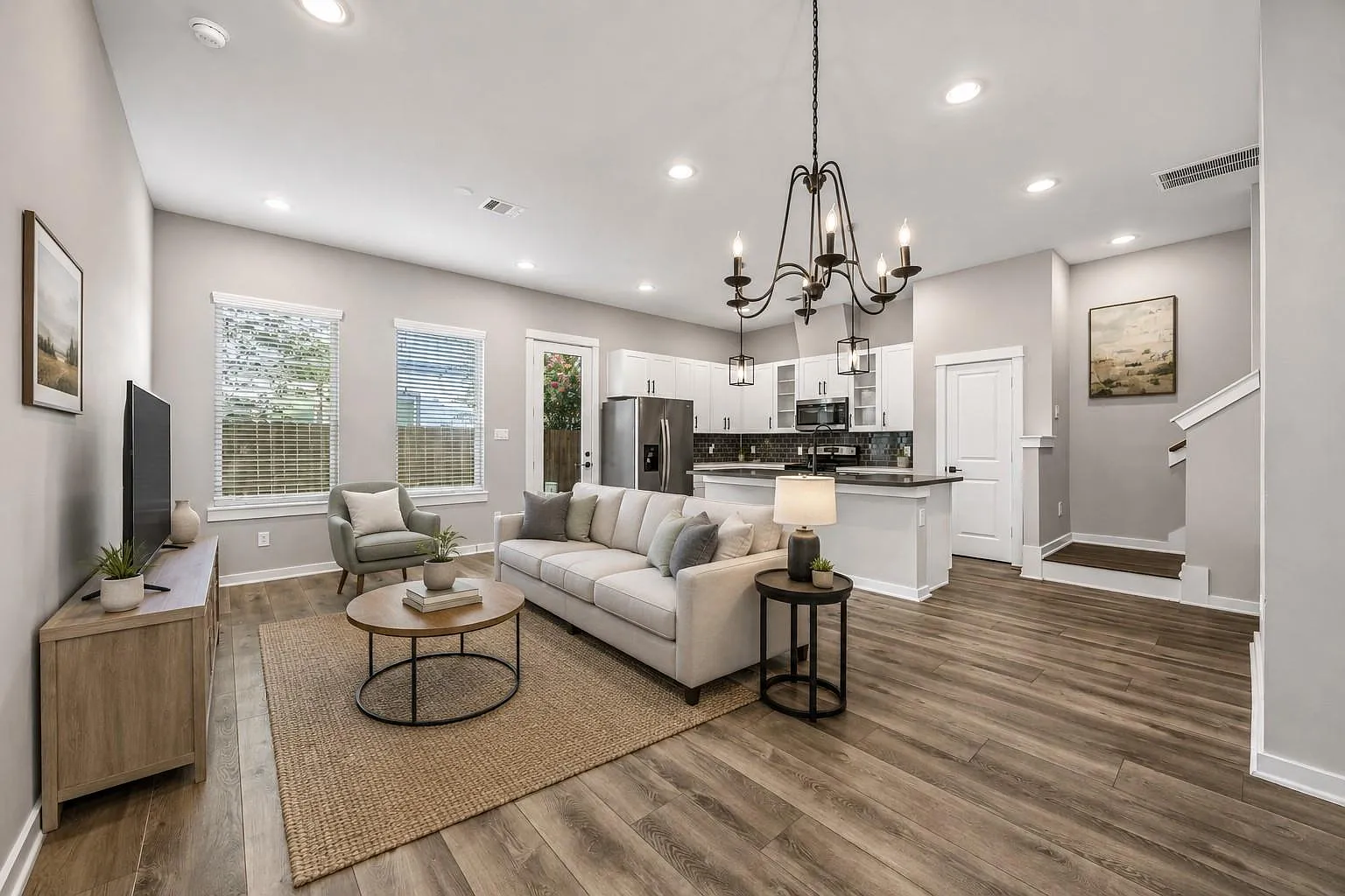 3 bed, 2.5 bath, 1498 sqft, $2,189 — Photo 1