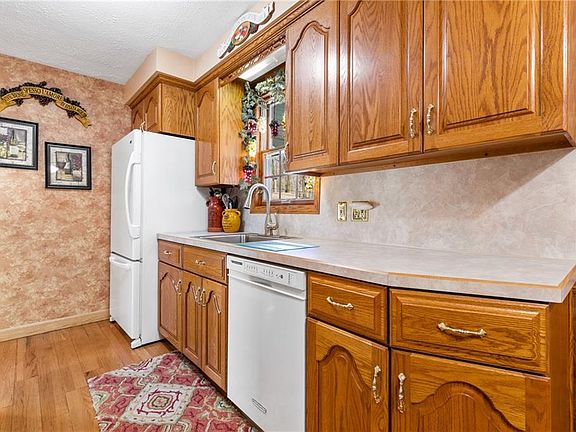 5th image of 29017 W Willowick Dr