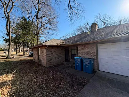 212 Darrin Dr Photo 1