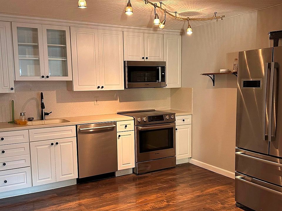 1st image of 4 Pembroke Drive #9