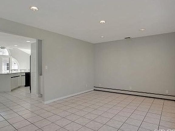 5th image of 16 Park Ln