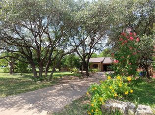 18206 Lake Oaks Dr, Jonestown, TX 78645
