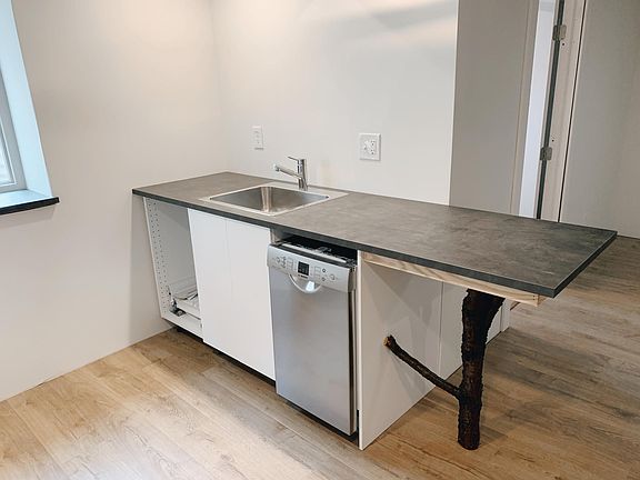 2nd image of 965 N Washington St APT 14