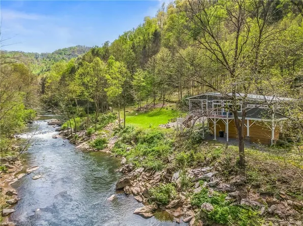 (undisclosed Address), Burnsville, NC 28714