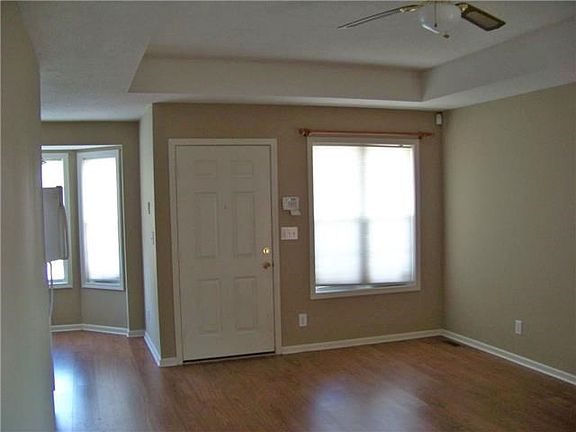 4th image of 3214 N Senseney Cir