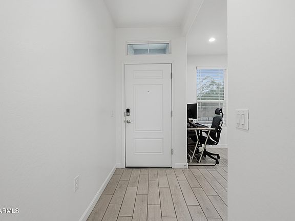 4th image of 16537 W HAYLEY Way