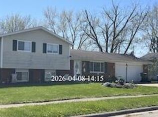3461 Dillward Dr, Columbus, OH 43219