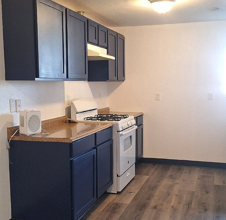 1st image of 1707 N Highway 26 APT 1
