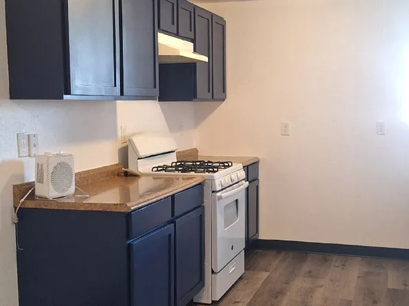 1707 N Highway 26 APT 1, Madras, OR 97741