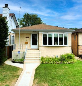 5037 N Mason Ave, Chicago, IL, 60630