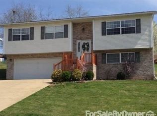 351 Riverbend Dr, Ona, WV 25545