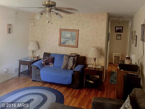 4th image of 4719 Lincoln Ave