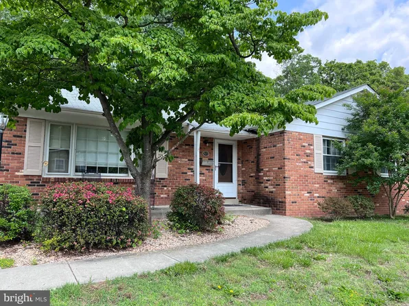 7572 Remington Rd, Manassas, VA 20109
