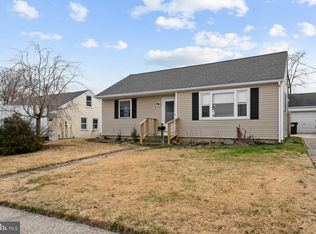 34 Louise Rd, New Castle, DE 19720