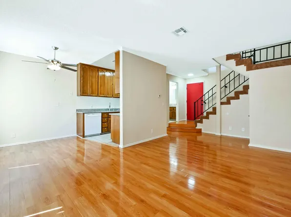 6709 Woodley Ave #109, Van Nuys, CA 91406