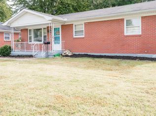 11811 Dearing Woods Dr, Louisville, KY 40272