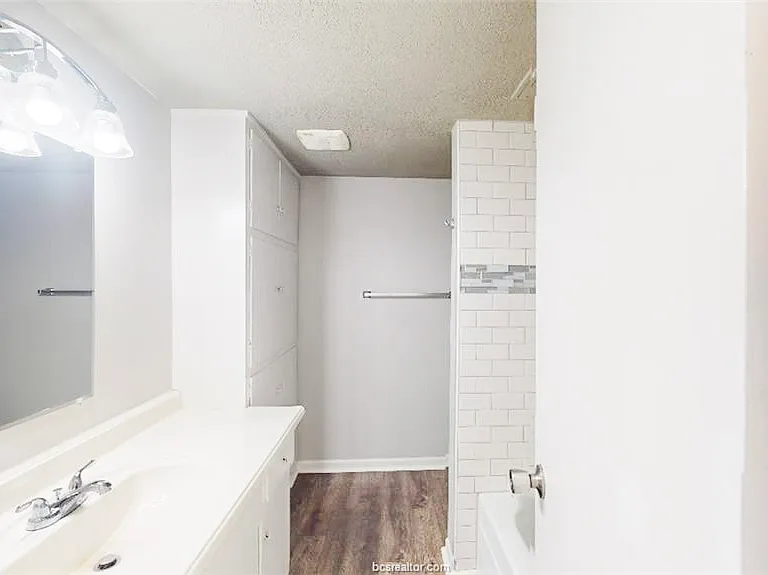 3800 E 29th St #11 — Photo 4
