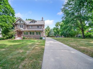 2839 Ridge Rd, Des Moines, IA 50312