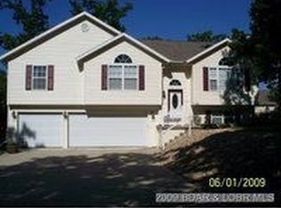 709 Manor Cir, Osage beach, MO 65065