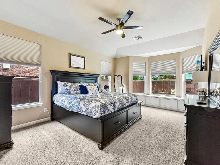 10216 Anahuac Trl — Photo 30