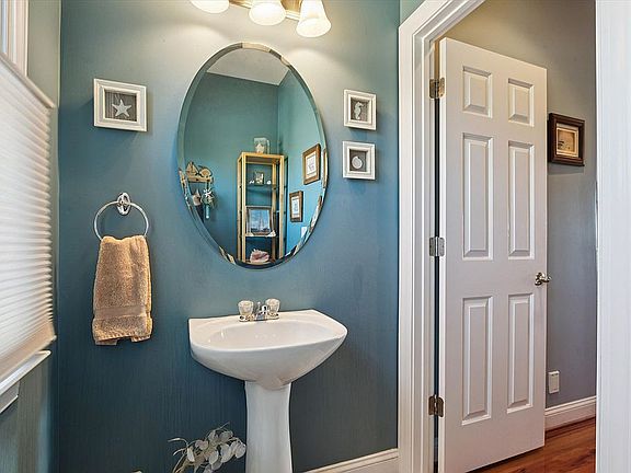 2nd floor half bath