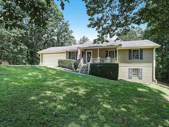 3rd image of 5361 Hog Mountain Rd