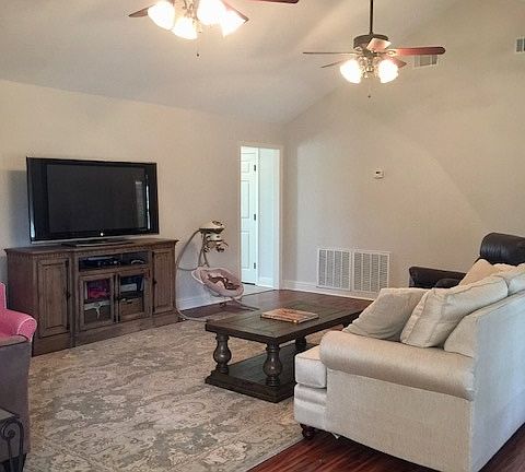 2nd image of 215 Brinwood Dr