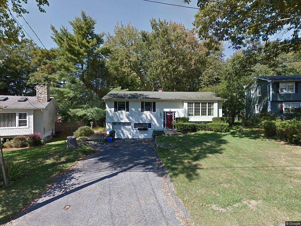 1st image of 23 Allan Ln
