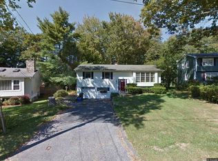 23 Allan Ln, Mount Kisco, NY 10549