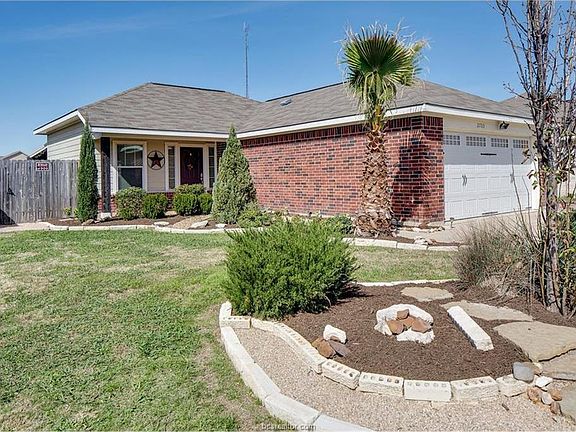 3rd image of 2703 Horse Haven Ln