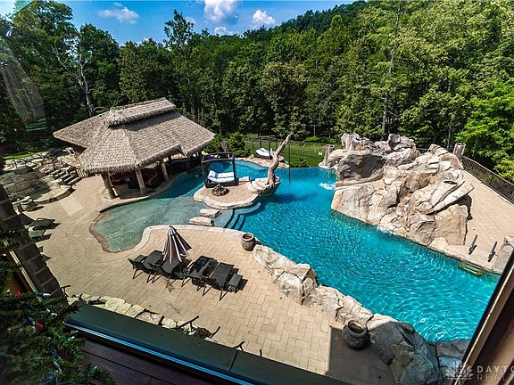 2nd image of 8234 Voltaire Ct