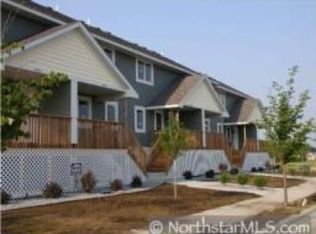 2938 Clover Ridge Dr, Chaska, MN 55318