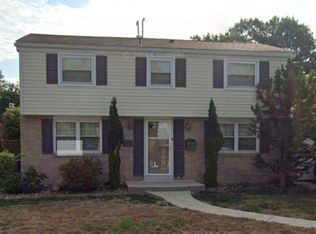 516 Macbeth Dr, Pittsburgh, PA 15235